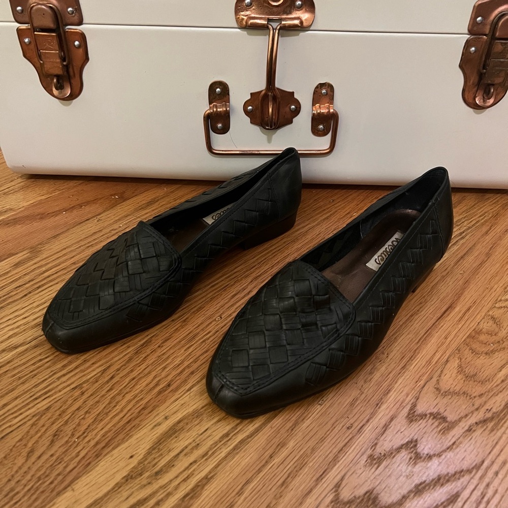 Cute woven flats/loafers
